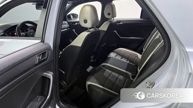 Volkswagen T-Roc 2022 Белый из Кореи, фото 2