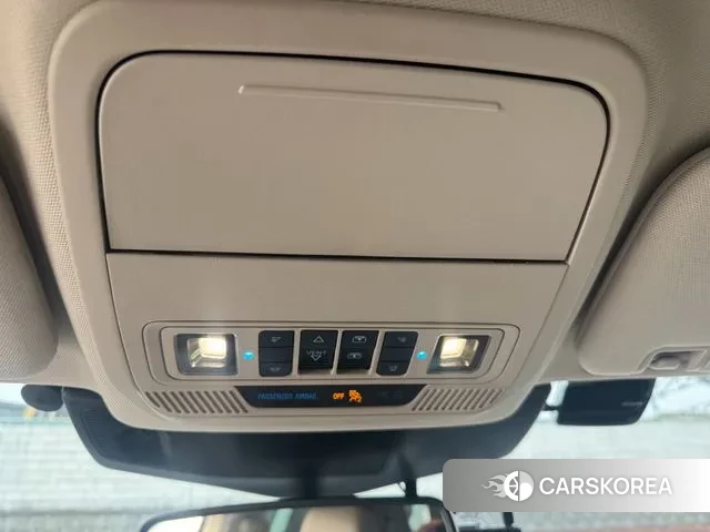 Ford Explorer 6th Generation 2022 Белый из Кореи, фото 2