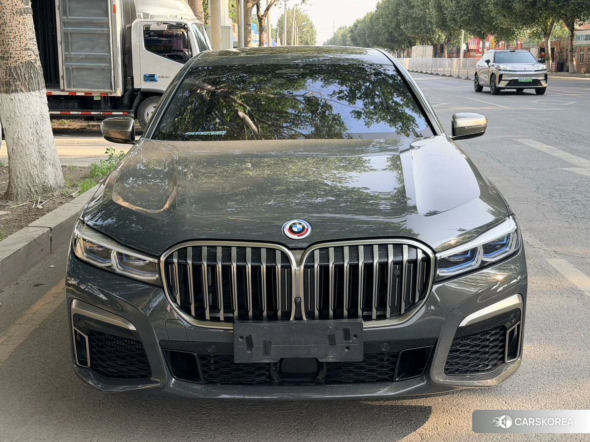 BMW 7 series 2021 Темно-серый из Китая, фото 2