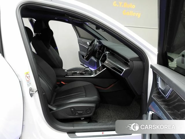 Audi A6 (C8) 2021 Белый из Кореи, фото 2