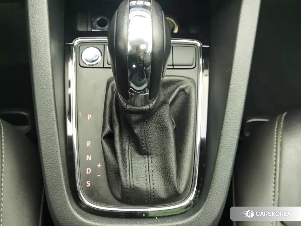 Volkswagen Sagitar 2018 Белый из Китая, фото 2