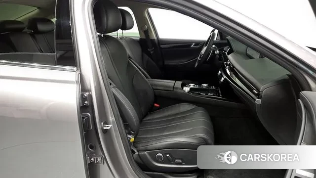 Genesis G80 (RG3) 2023 Серебряный из Кореи, фото 2