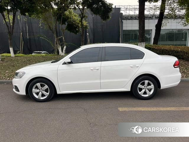 Volkswagen Lavida 2022 Белый из Китая, фото 2