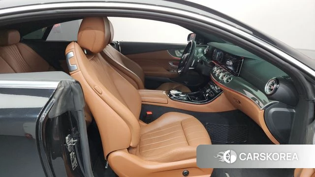 Mercedes-Benz E-Class W213 2019 Черный из Кореи, фото 2