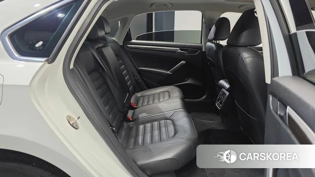 Volkswagen The New Passat 2018 Белый из Кореи, фото 2