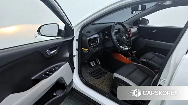 Kia Stonic 2020 Белый из Кореи, фото 2