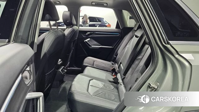 Audi Q3 (F3) 2023 Серый из Кореи, фото 2