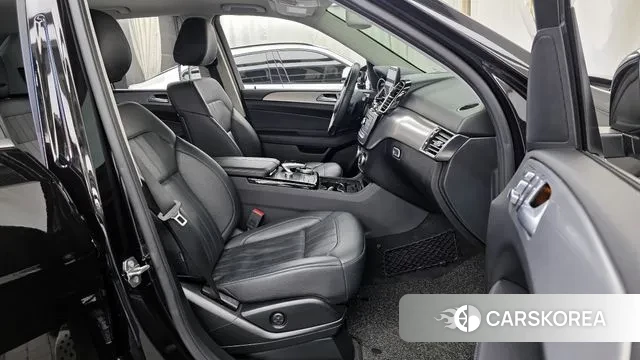 Mercedes-Benz GLE - Class W166 2018 Черный из Кореи, фото 2