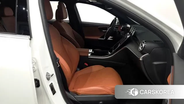 Mercedes-Benz C-Class W206 2023 Белый из Кореи, фото 2