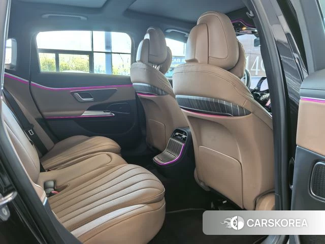 Mercedes-Benz E-class PHEV 2024 Черный из Китая, фото 2
