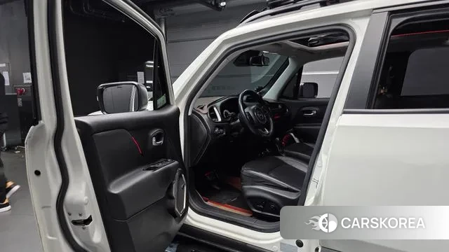 Jeep Renegade 2021 Белый из Кореи, фото 2