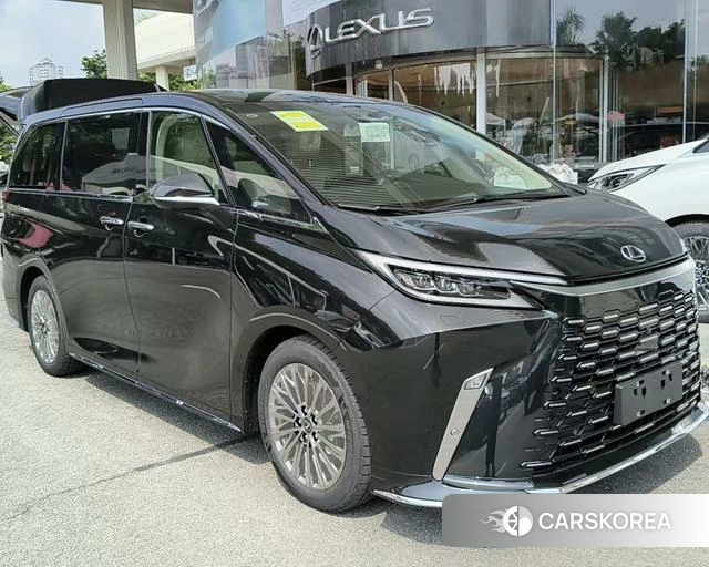 Lexus LM 2023 Черный из Китая, фото 2
