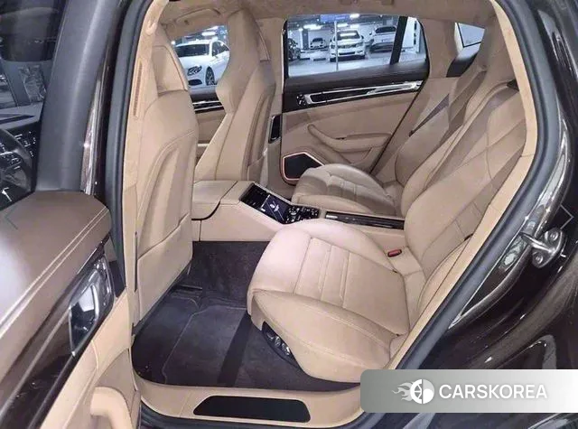 Porsche Panamera (971) 2019 Коричневый из Кореи, фото 2