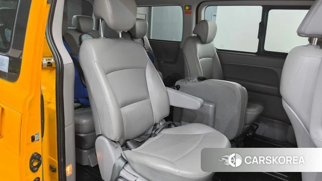 Hyundai The New Grand Starex 2018 Желтый из Кореи, фото 2