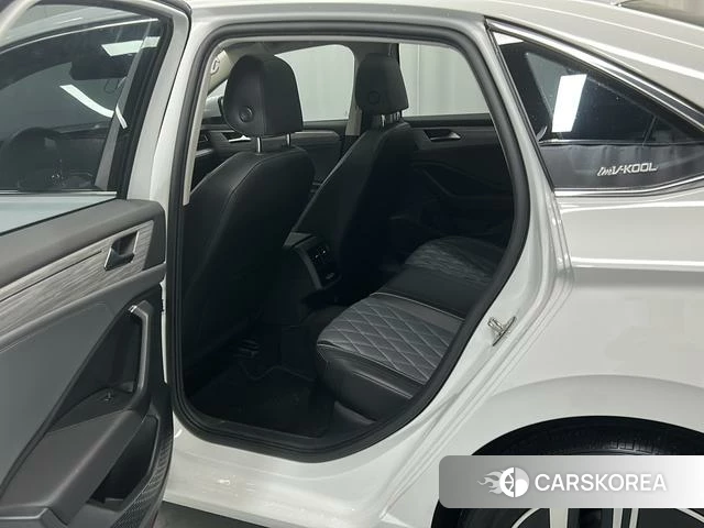 Volkswagen Sagitar 2023 Белый из Китая, фото 2