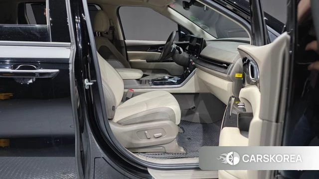 Kia Carnival 4th generation 2022 Черный из Кореи, фото 2