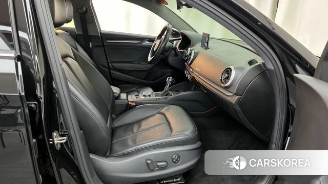 Audi New A3 2018 Черный из Кореи, фото 2