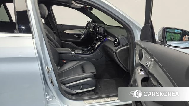 Mercedes-Benz GLC-Class X253 2021 Серебристо-серый из Кореи, фото 2