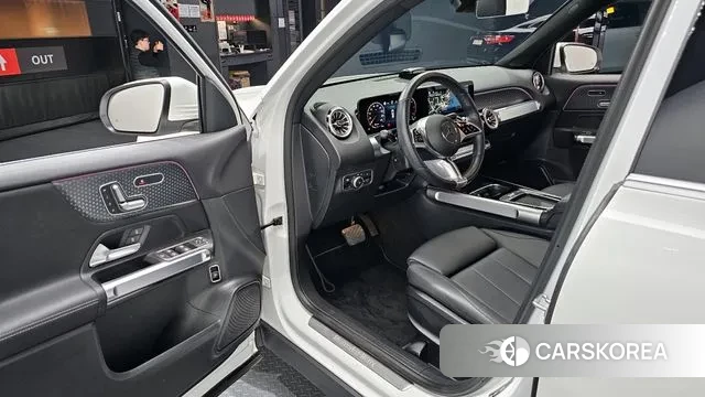 Mercedes-Benz GLB-Class X247 2024 Белый из Кореи, фото 2