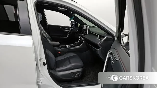 Toyota RAV4 5th Generation 2024 Белый из Кореи, фото 2