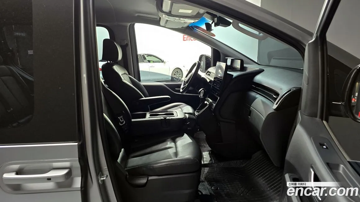 Hyundai Staria 2021 Серебряный из Кореи, фото 2