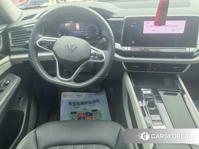 Volkswagen Tourang 2021 Черный из Китая, фото 2