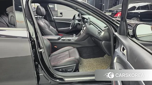 Genesis G70 2018 Черный из Кореи, фото 2