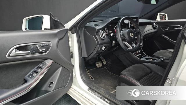 Mercedes-Benz CLA-Class C117 2018 Белый из Кореи, фото 2