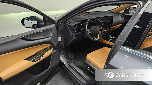 Lexus NX350h Second generation 2023 Серый из Кореи, фото 2