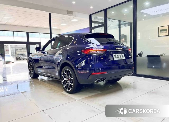 Maserati Levante 2021 Синий из Китая, фото 2
