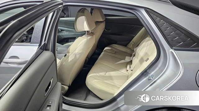 Hyundai The New Avante Hybrid (CN7) 2025 Серебристо-серый из Кореи, фото 2