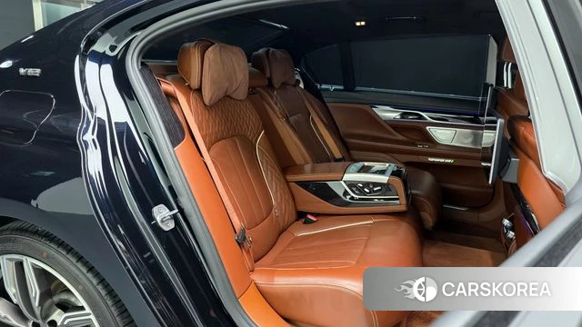 BMW 7 Series (G11) 2018 Черный из Кореи, фото 2