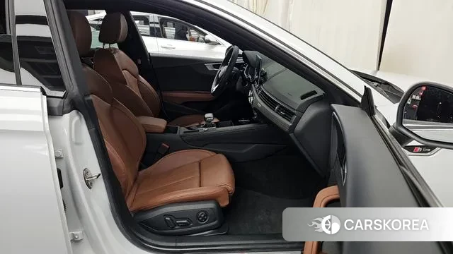 Audi A5 (F5) 2023 Белый из Кореи, фото 2