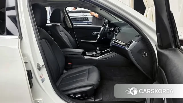 BMW 3 Series (G20) 2020 Белый из Кореи, фото 2