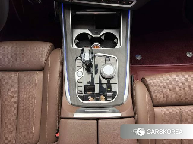BMW X7 2021 Черный из Китая, фото 2