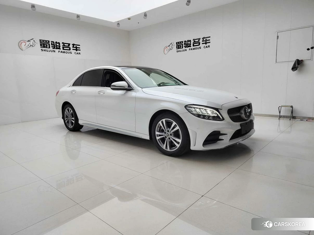 Mercedes-Benz Class C 2020 Белый из Китая, фото 2
