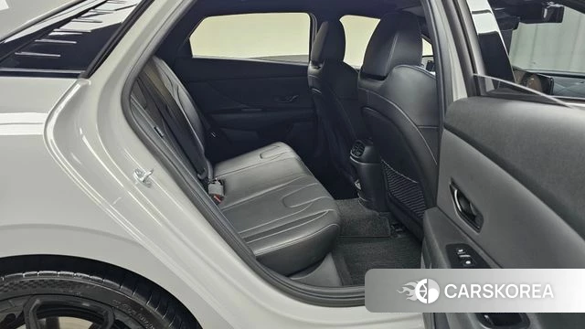 Hyundai The New Avante (CN7) 2024 Серебристо-серый из Кореи, фото 2