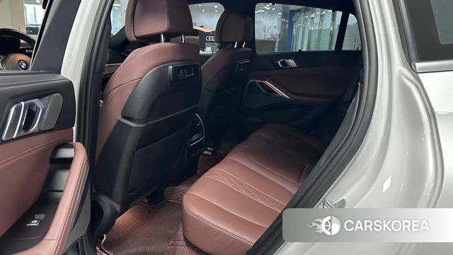 BMW X6 (G06) 2023 Белый из Кореи, фото 2