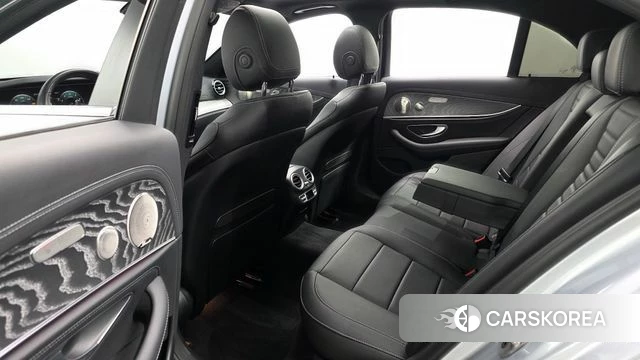 Mercedes-Benz E-Class W213 2022 Серебряный из Кореи, фото 2