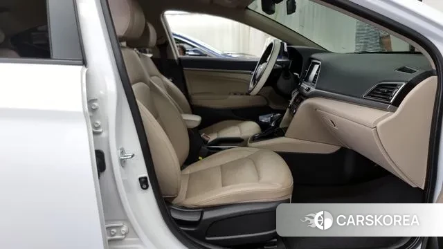 Hyundai Avante AD 2018 Белый из Кореи, фото 2