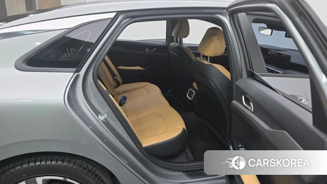 Kia K5 3rd generation 2022 Серебристо-серый из Кореи, фото 2