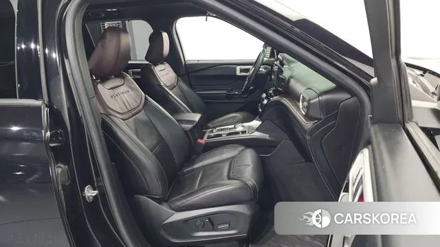 Ford Explorer 6th Generation 2022 Черный из Кореи, фото 2