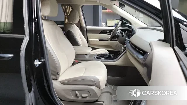 Kia Carnival 4th generation 2021 Черный из Кореи, фото 2