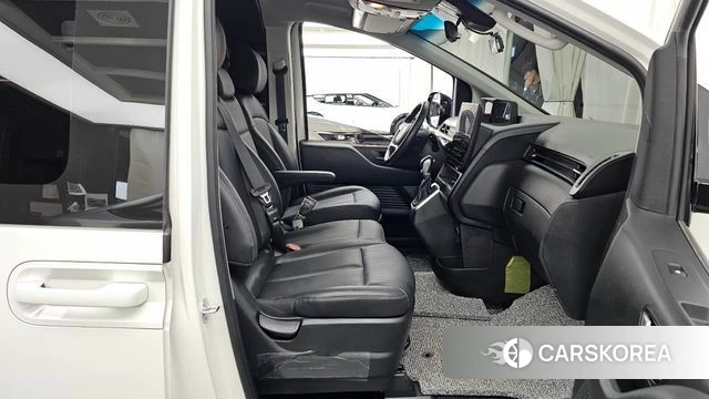 Hyundai Staria 2024 Белый из Кореи, фото 2