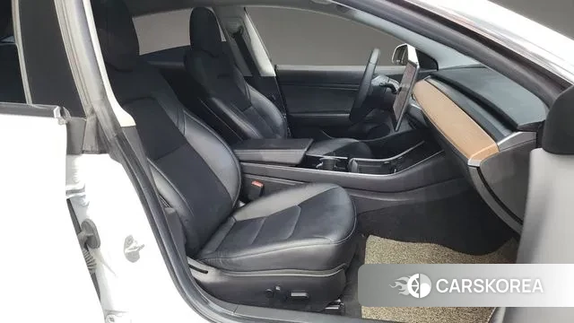 Tesla Model 3 2019 Белый из Кореи, фото 2