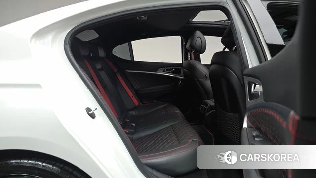Genesis The New G70 2021 Белый из Кореи, фото 2