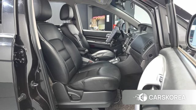 Ssangyong Korando Turismo 2018 Черный из Кореи, фото 2