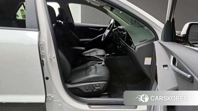 Kia Di Ol Nu Niro 2025 Белый из Кореи, фото 2