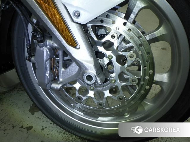 Проданный Honda GL1800 TOUR DCT 2026 из Японии