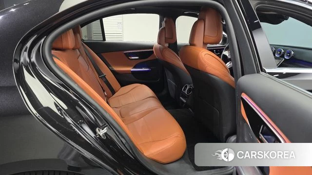 Mercedes-Benz C-Class W206 2022 Черный из Кореи, фото 2